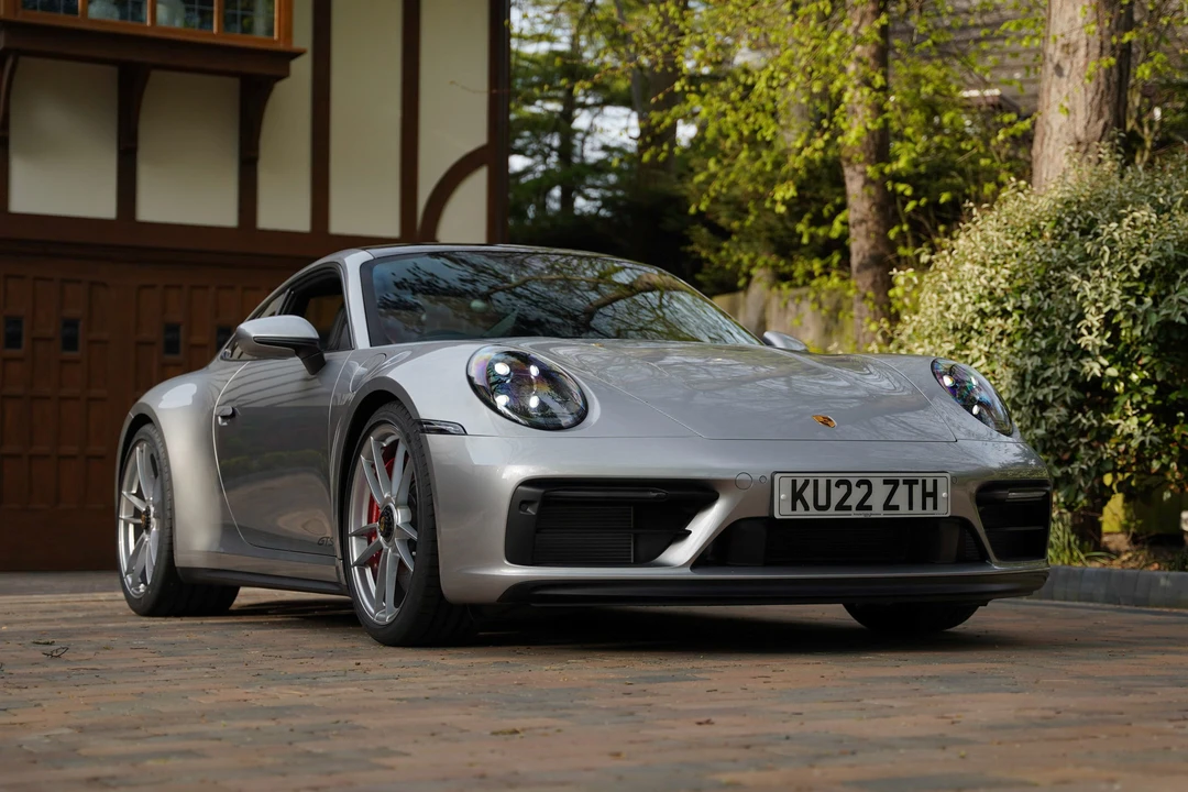 2022 Porsche 992 Carrera - Image 2 of 31