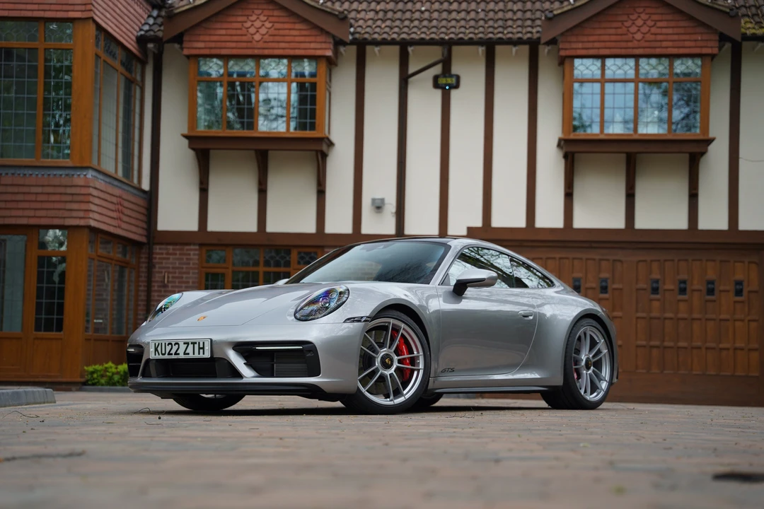 2022 Porsche 992 Carrera - Image 3 of 31