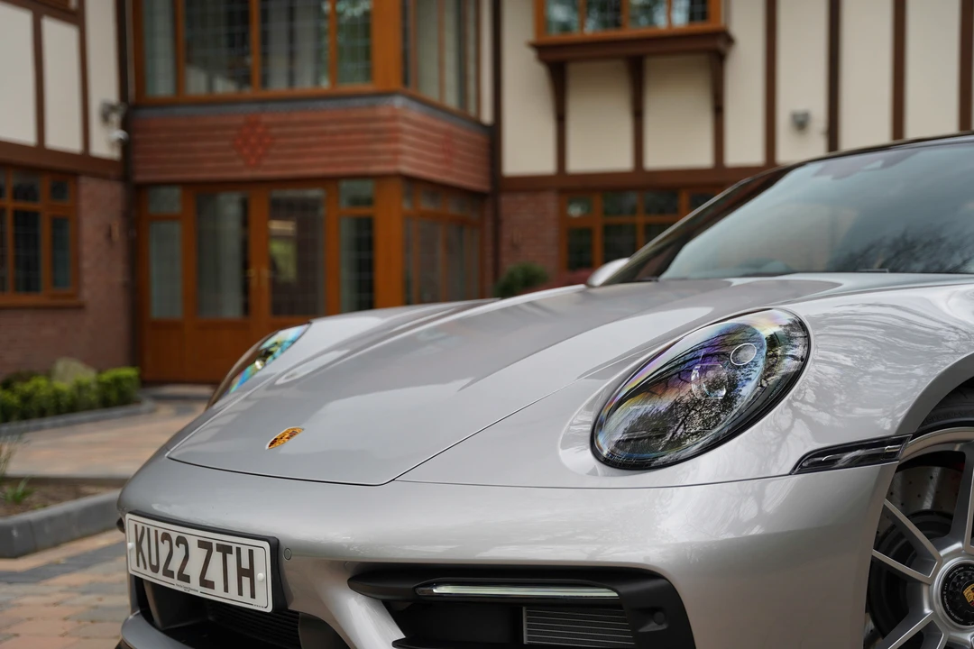 2022 Porsche 992 Carrera - Image 15 of 31