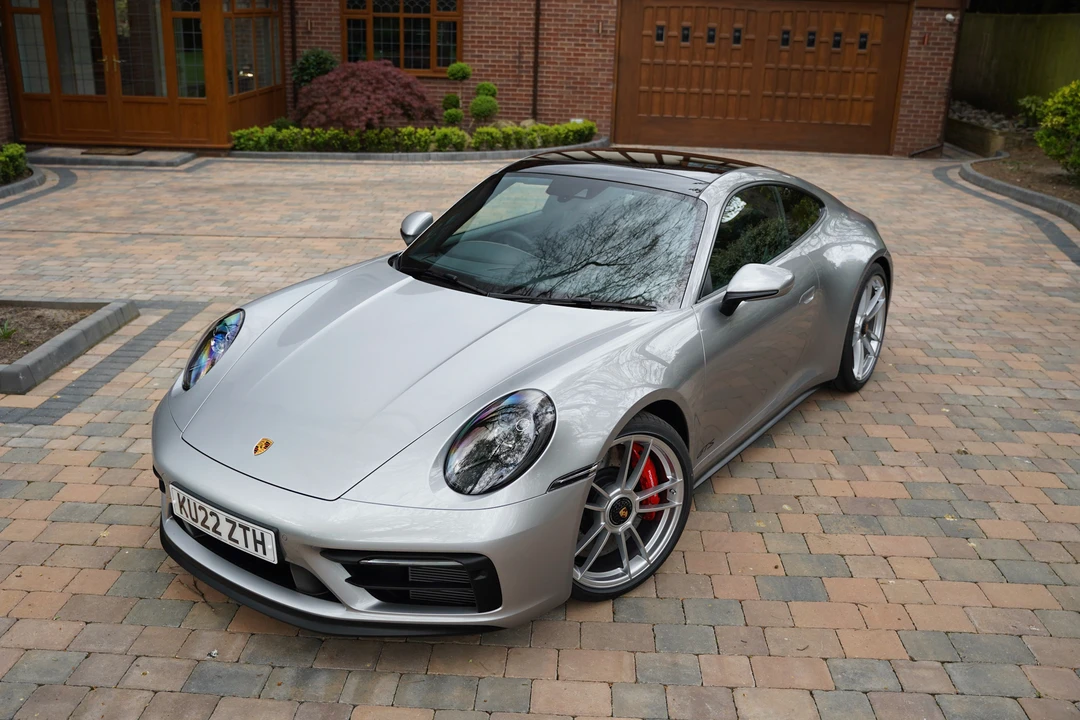 2022 Porsche 992 Carrera - Image 9 of 31