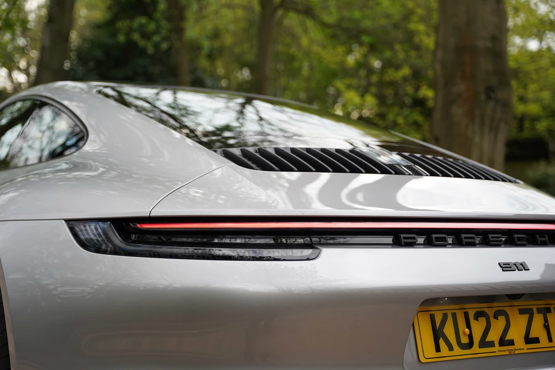 2022 Porsche 992 Carrera - Image 23 of 31