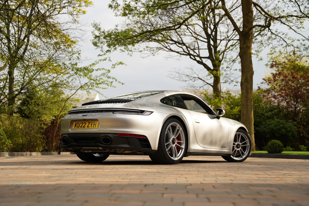 2022 Porsche 992 Carrera - Image 12 of 31