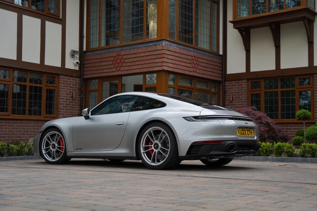 2022 Porsche 992 Carrera - Image 5 of 31