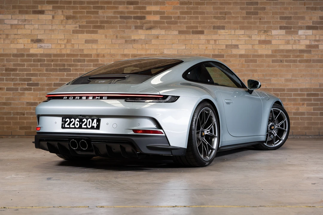 2022 Porsche 992 GT3 - Image 15 of 31