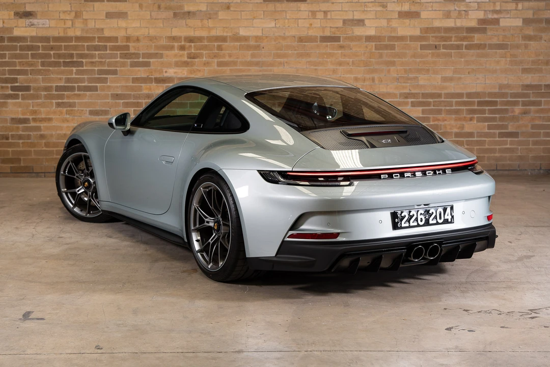 2022 Porsche 992 GT3 - Image 13 of 31