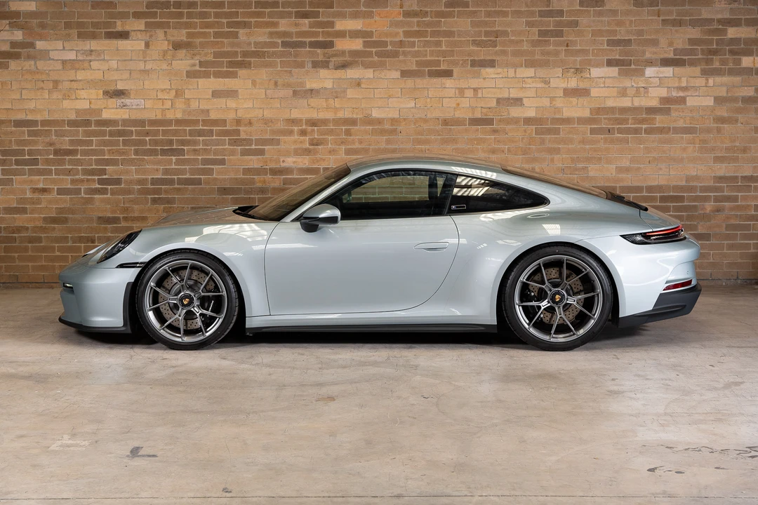 2022 Porsche 992 GT3 - Image 12 of 31