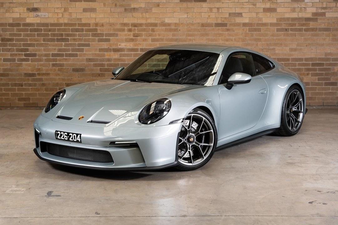 2022 Porsche 992 GT3 - Image 16 of 31