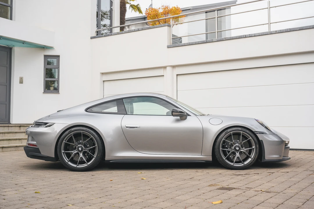 2022 Porsche 992 GT3 - Image 11 of 31