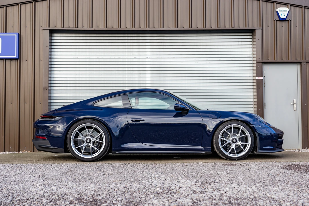 2022 Porsche 992 GT3 - Image 9 of 31