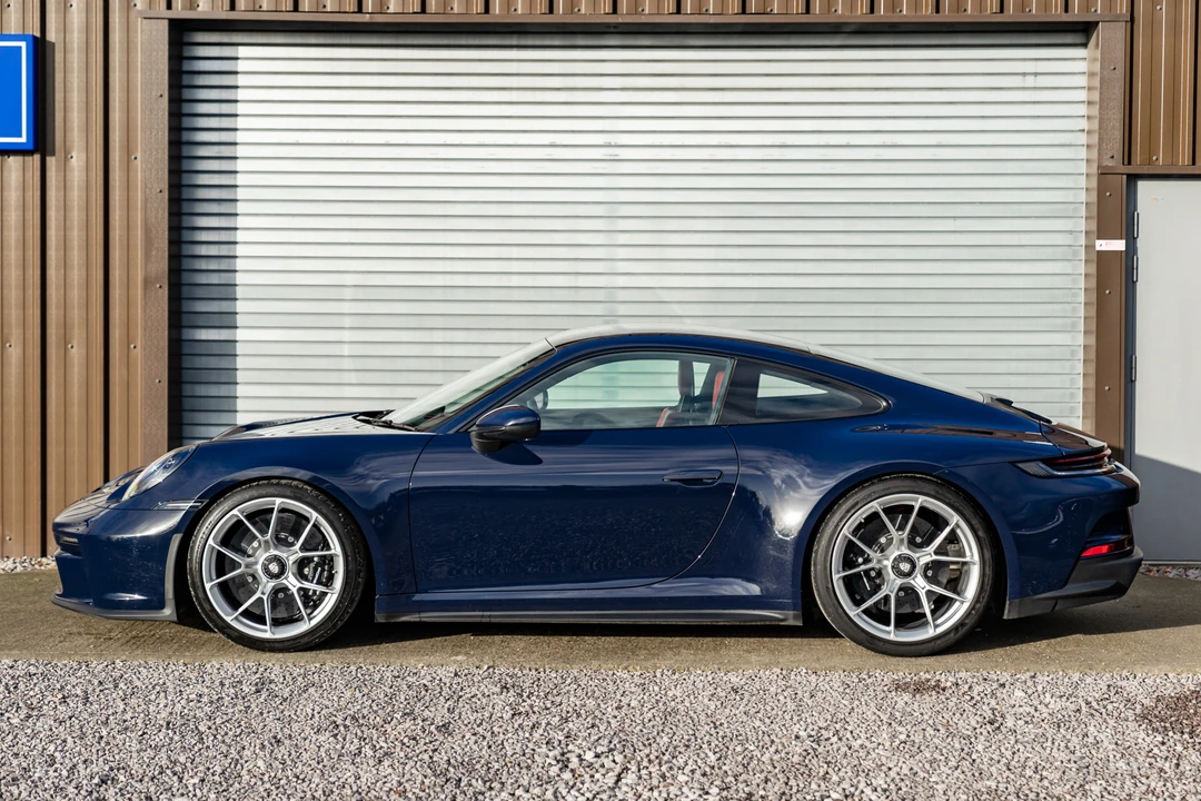2022 Porsche 992 GT3 - Image 14 of 31