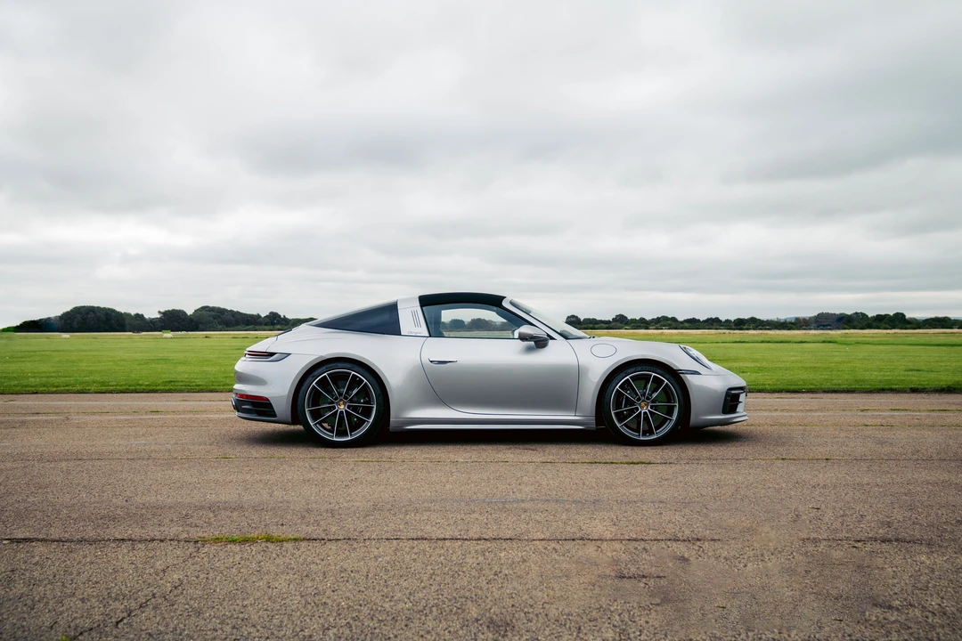 2022 Porsche 992 Targa 4 & 4S - Image 5 of 31