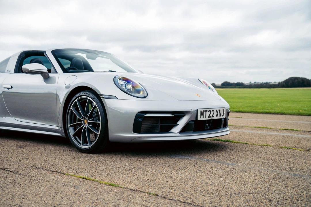 2022 Porsche 992 Targa 4 & 4S - Image 28 of 31