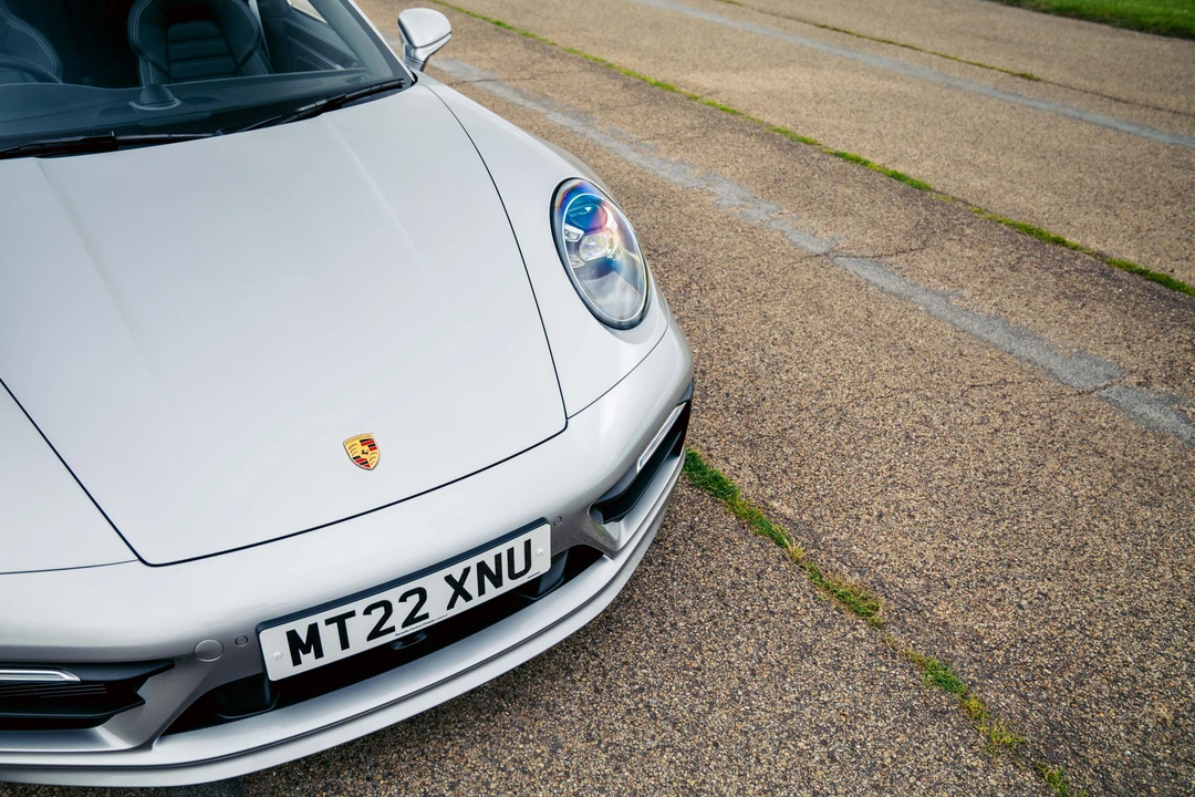 2022 Porsche 992 Targa 4 & 4S - Image 17 of 31