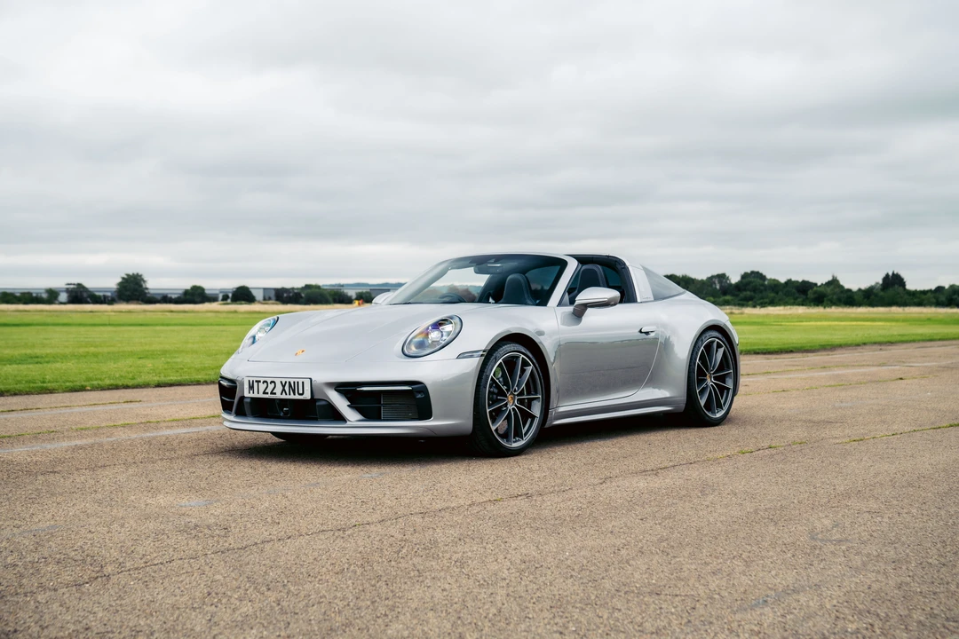 2022 Porsche 992 Targa 4 & 4S - Image 10 of 31