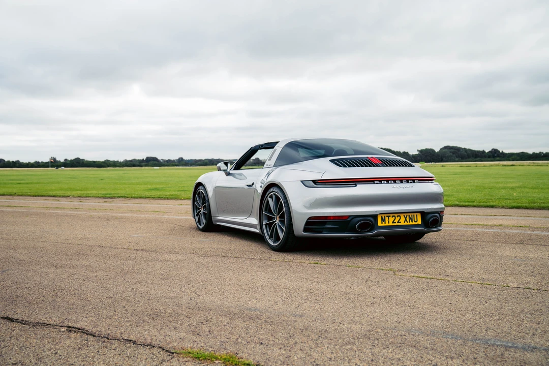 2022 Porsche 992 Targa 4 & 4S - Image 8 of 31