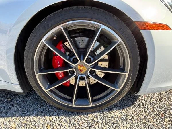 2022 Porsche 992 Carrera 4S - Image 8 of 10