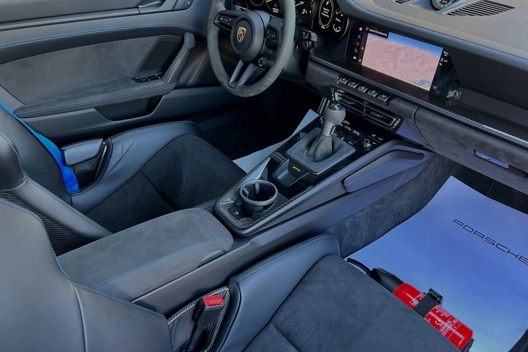 2022 Porsche 992 GT3 - Image 13 of 18