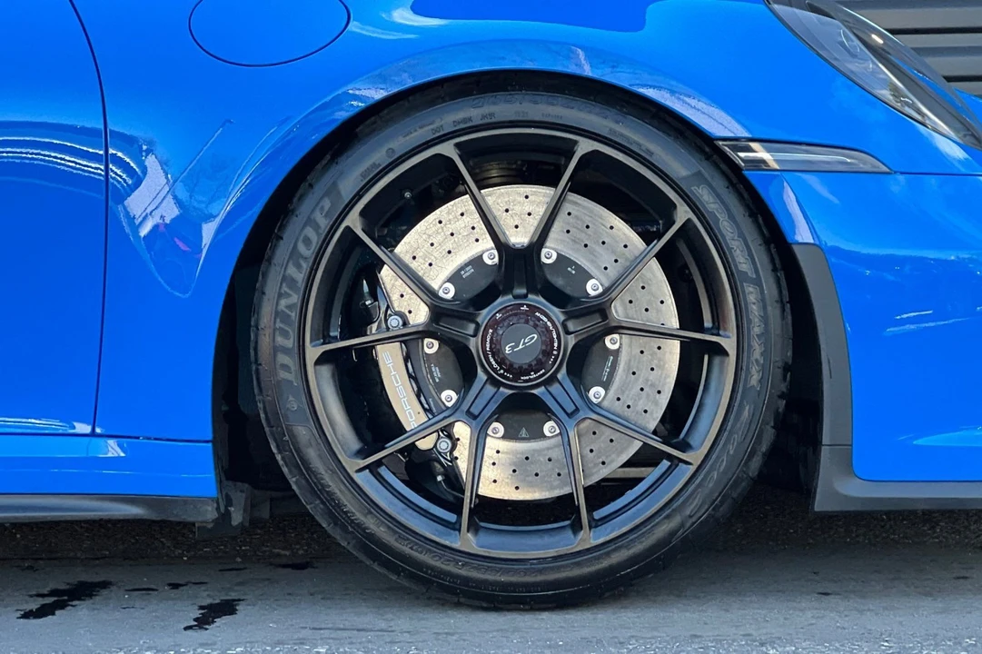 2022 Porsche 992 GT3 - Image 17 of 18