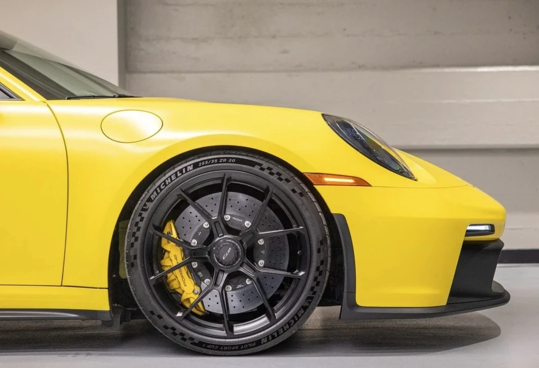 2022 Porsche 992 GT3 - Image 6 of 9