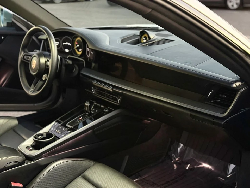 2022 Porsche 992 Carrera - Image 3 of 8