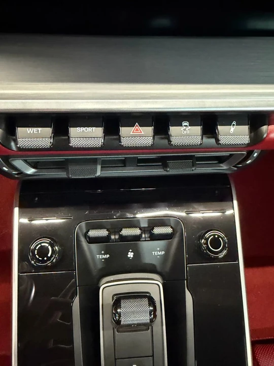 2022 Porsche 992 Carrera - Image 19 of 31