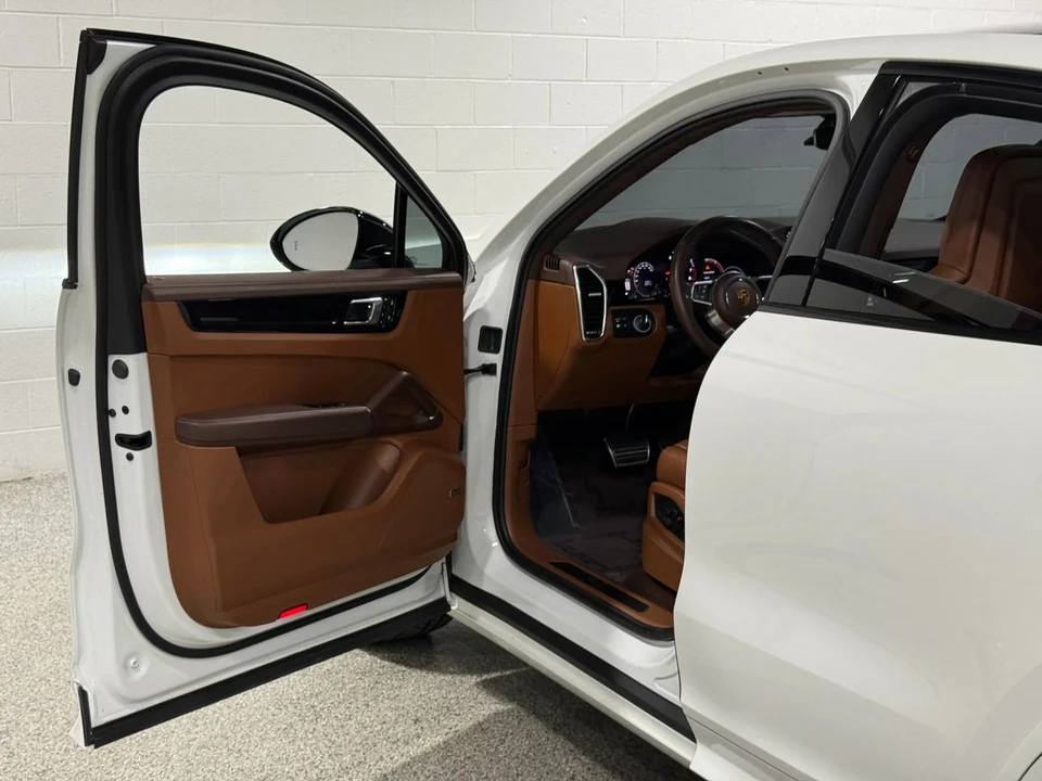 2022 Porsche 9Y0/9Y3 Cayenne - Image 10 of 31