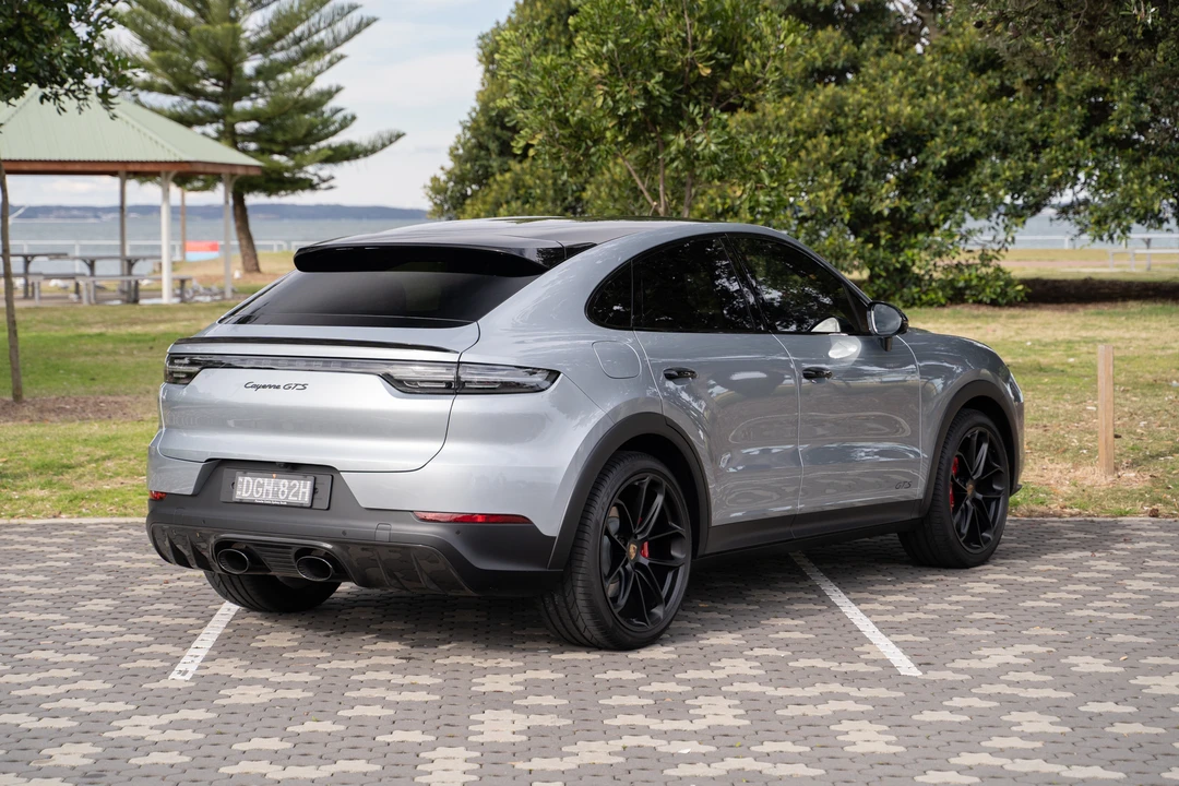 2022 Porsche 9Y0/9Y3 Cayenne GTS - Image 6 of 31