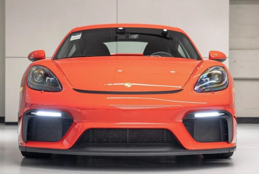 2022 Porsche 718 Cayman GT4 - Image 4 of 8