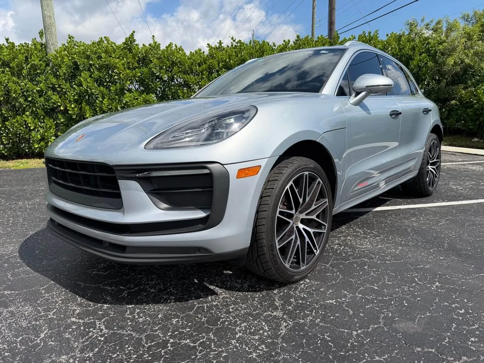 2022 Porsche Macan - Image 4 of 18