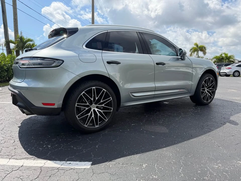 2022 Porsche Macan - Image 6 of 18