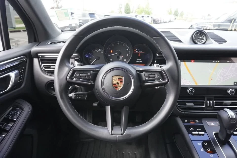 2022 Porsche Macan - Image 8 of 20
