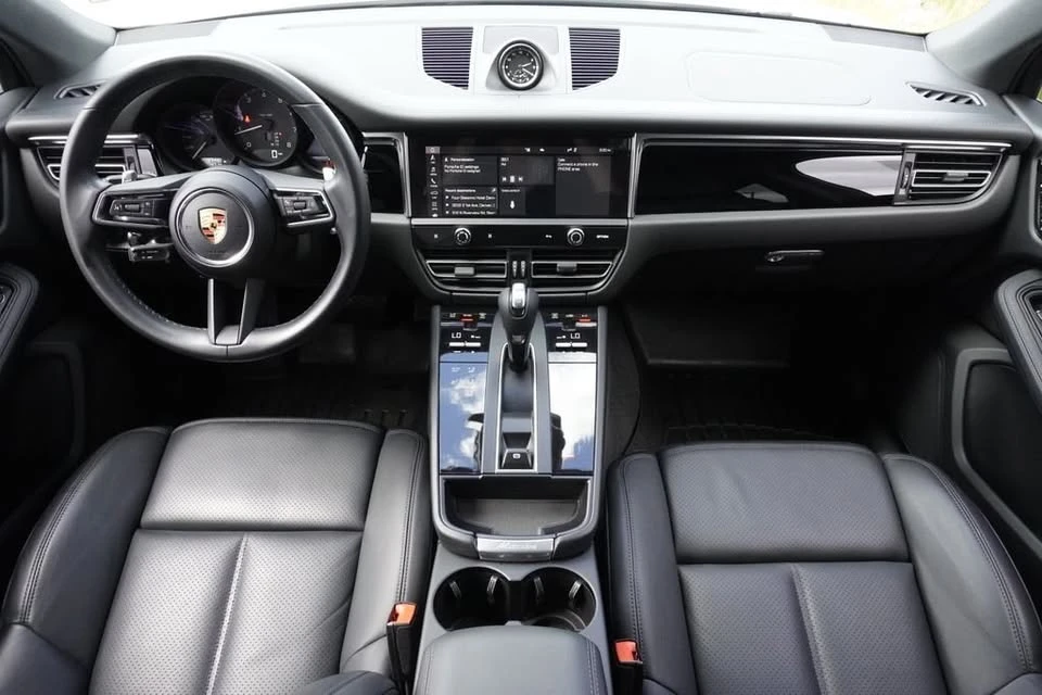 2022 Porsche Macan - Image 7 of 20
