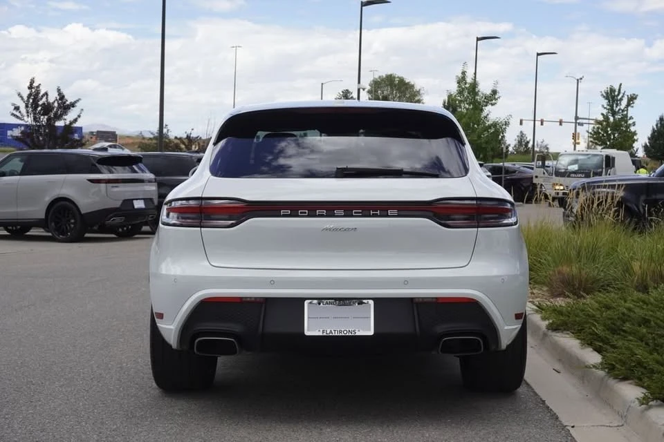 2022 Porsche Macan - Image 4 of 20