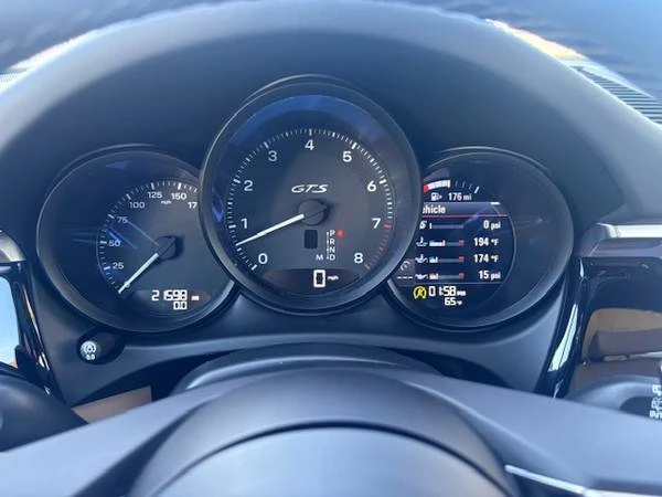 2022 Porsche Macan GTS - Image 18 of 21