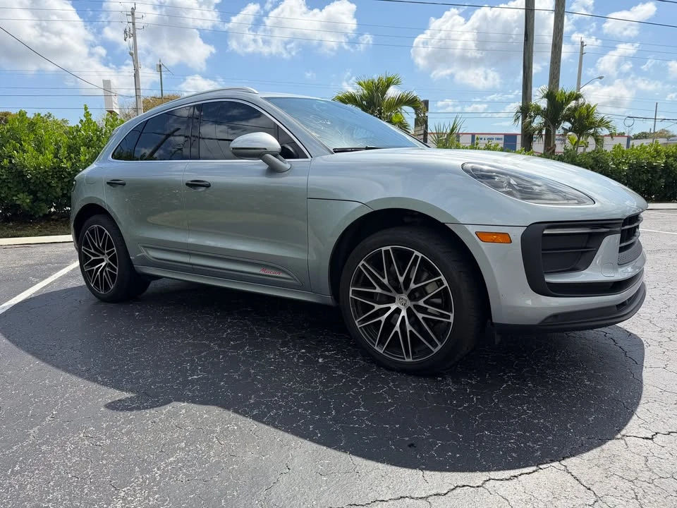 2022 Porsche Macan - Image 5 of 19