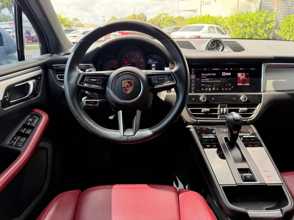 2022 Porsche Macan - Image 13 of 19