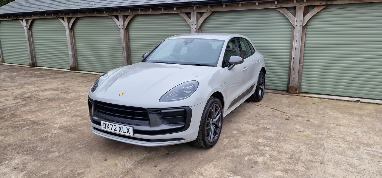 2022 Porsche Macan T - Image 4 of 31