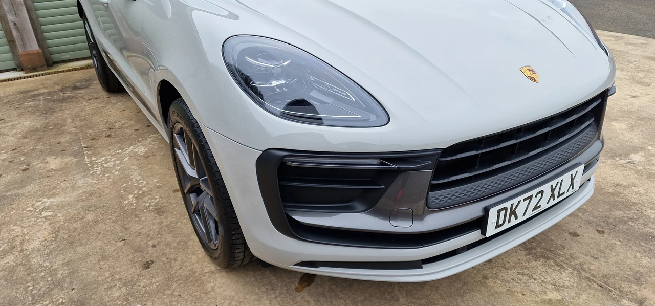 2022 Porsche Macan T - Image 22 of 31