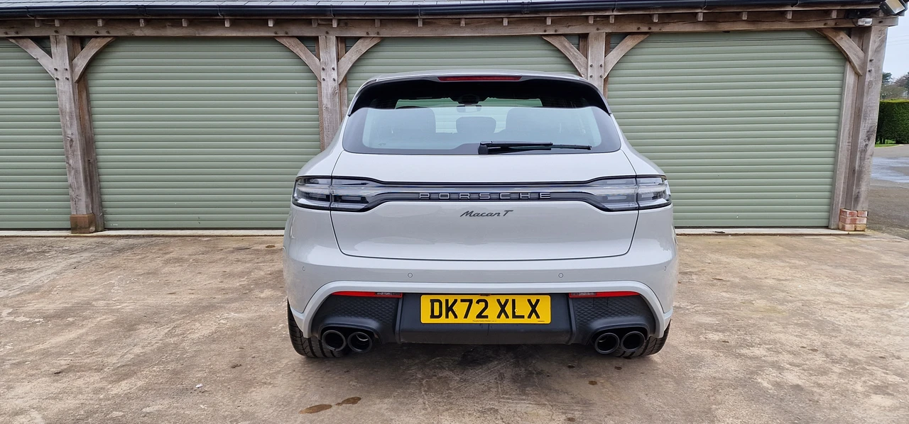 2022 Porsche Macan T - Image 13 of 31