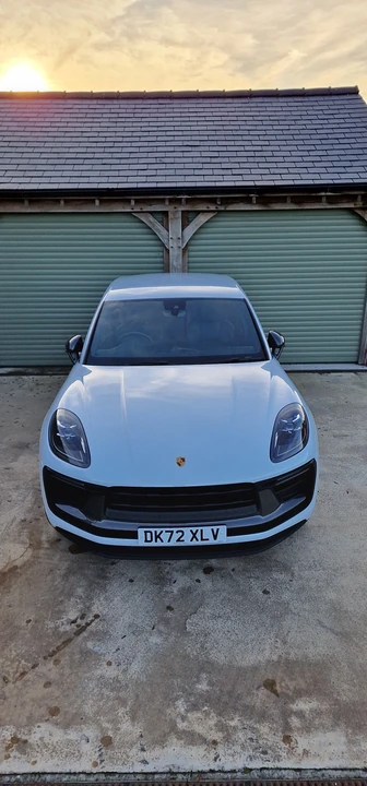2022 Porsche Macan T - Image 24 of 31