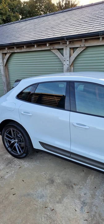 2022 Porsche Macan T - Image 26 of 31