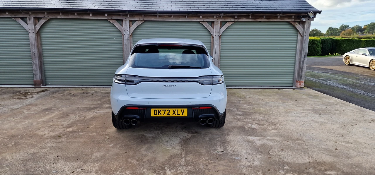 2022 Porsche Macan T - Image 7 of 31