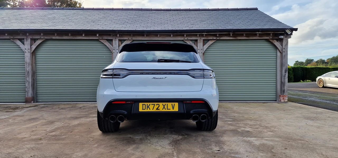 2022 Porsche Macan T - Image 14 of 31