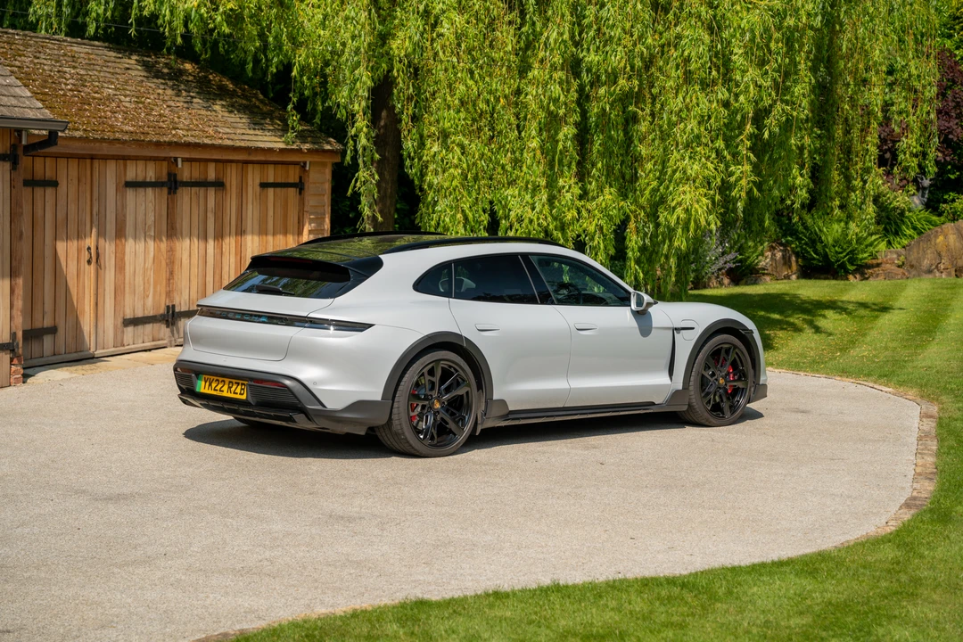 2022 Porsche Taycan 4S - Image 6 of 31