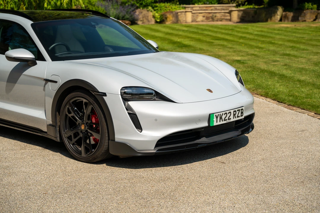 2022 Porsche Taycan 4S - Image 20 of 31