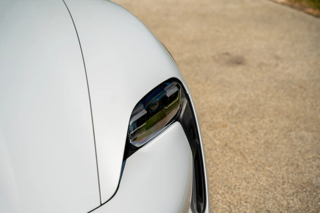 2022 Porsche Taycan 4S - Image 22 of 31
