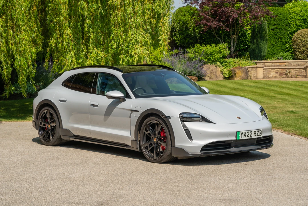 2022 Porsche Taycan 4S - Image 2 of 31