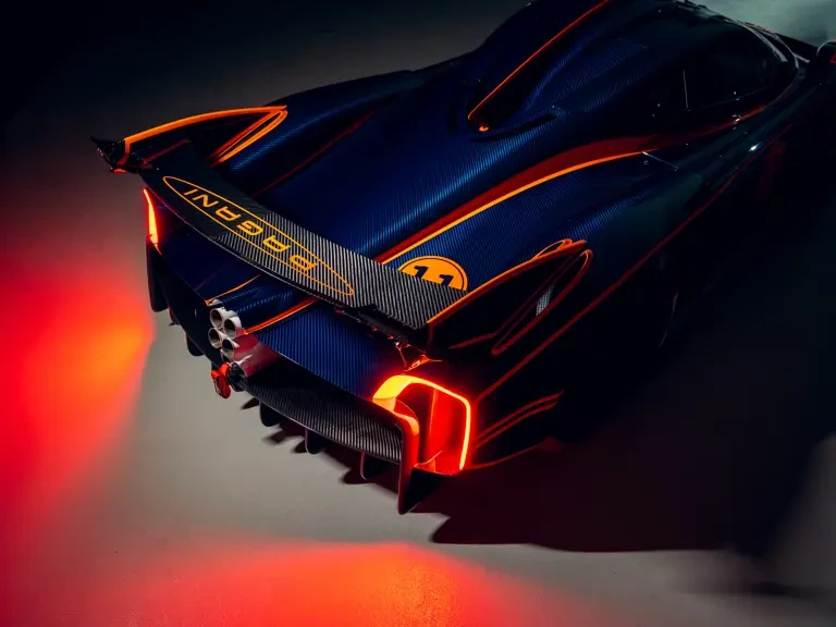 2022 Pagani Huayra - Image 15 of 26