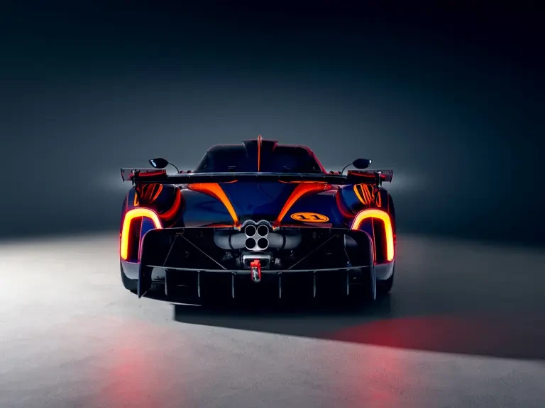 2022 Pagani Huayra - Image 7 of 26