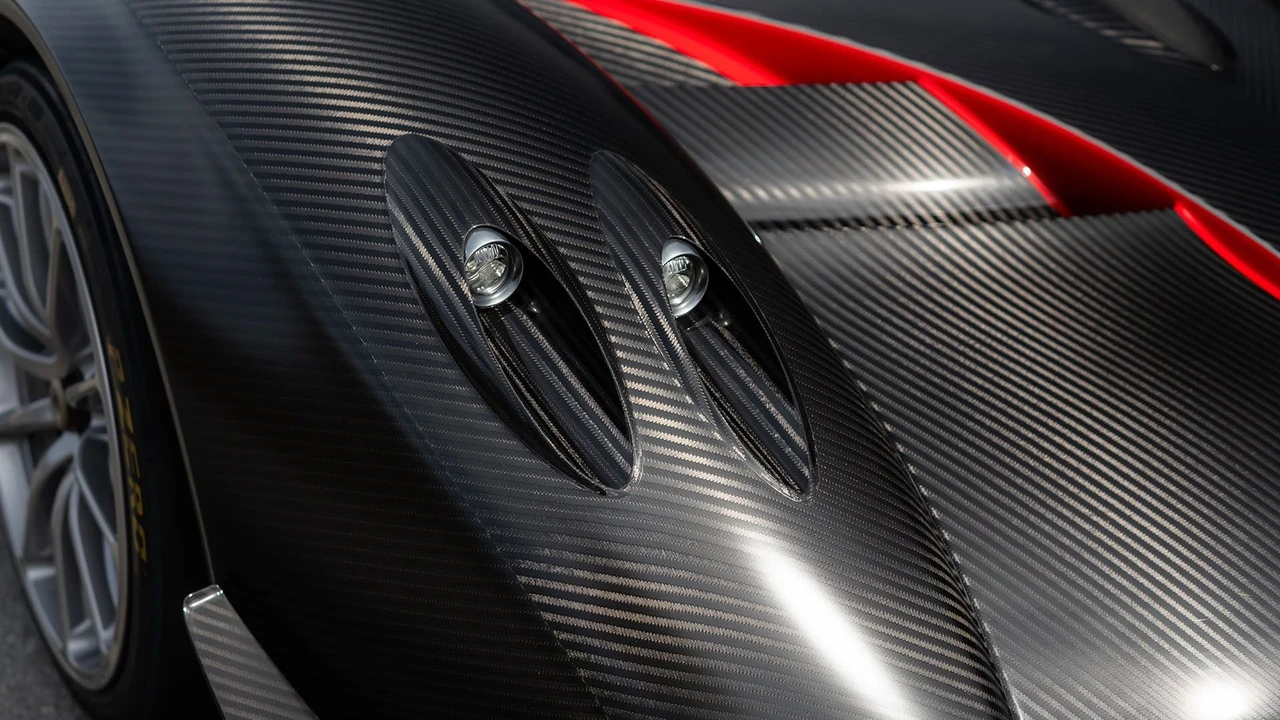 2022 Pagani Huayra - Image 22 of 31